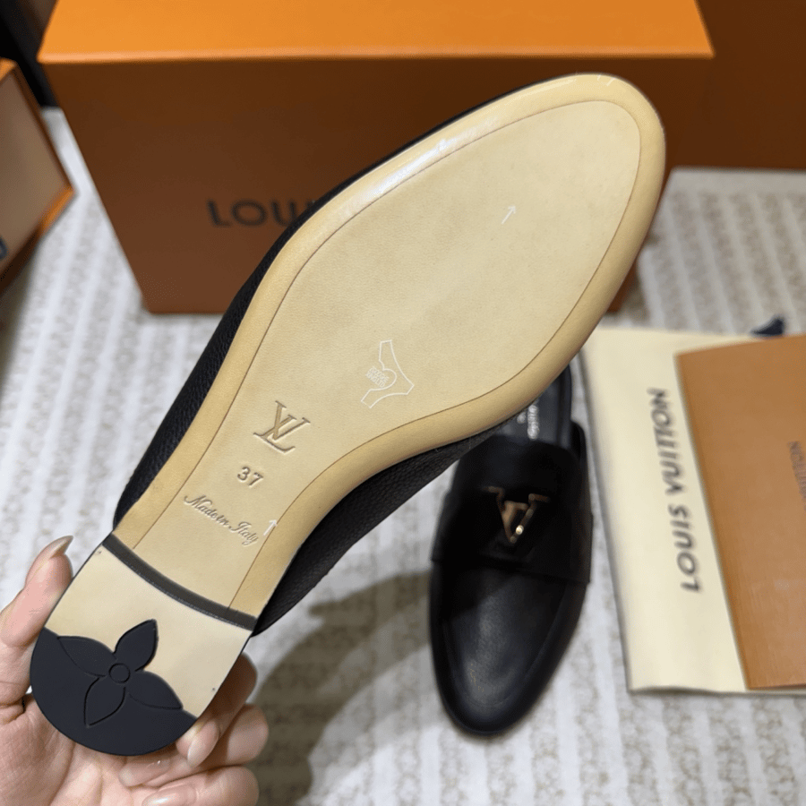 LV Women Slavve