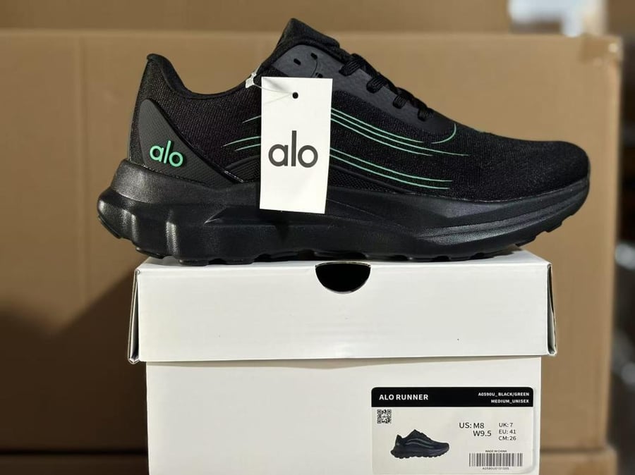 Alo Runner Sneaker - Sizes 36-45