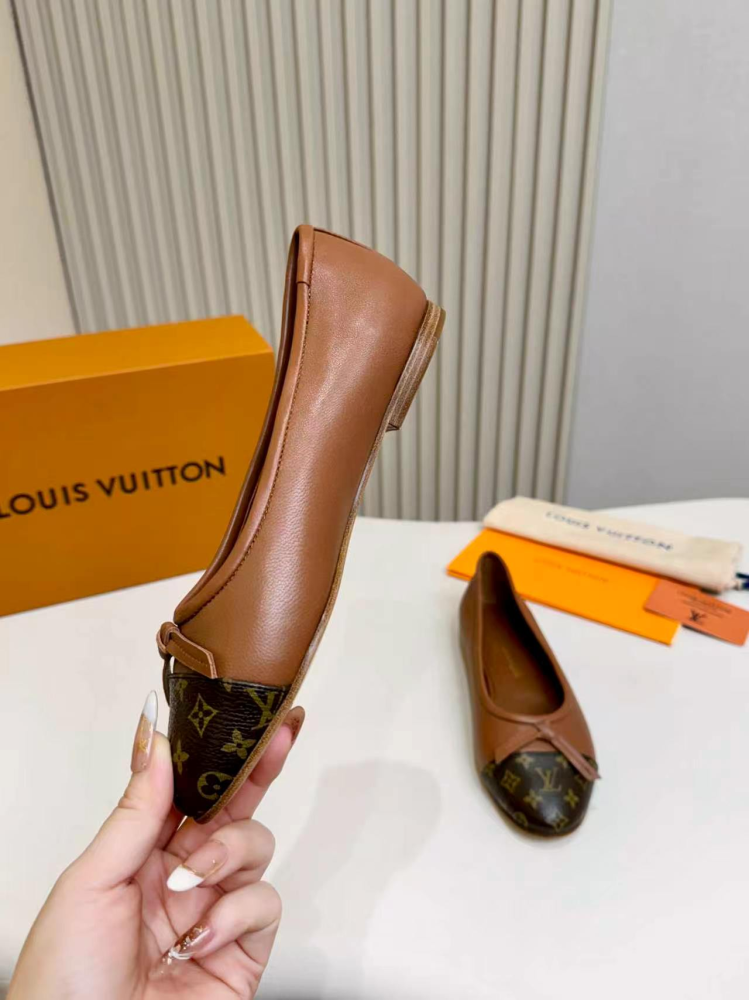 LV Women Ballet Shoes