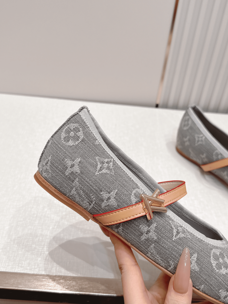 LV Women Ballet Shoes