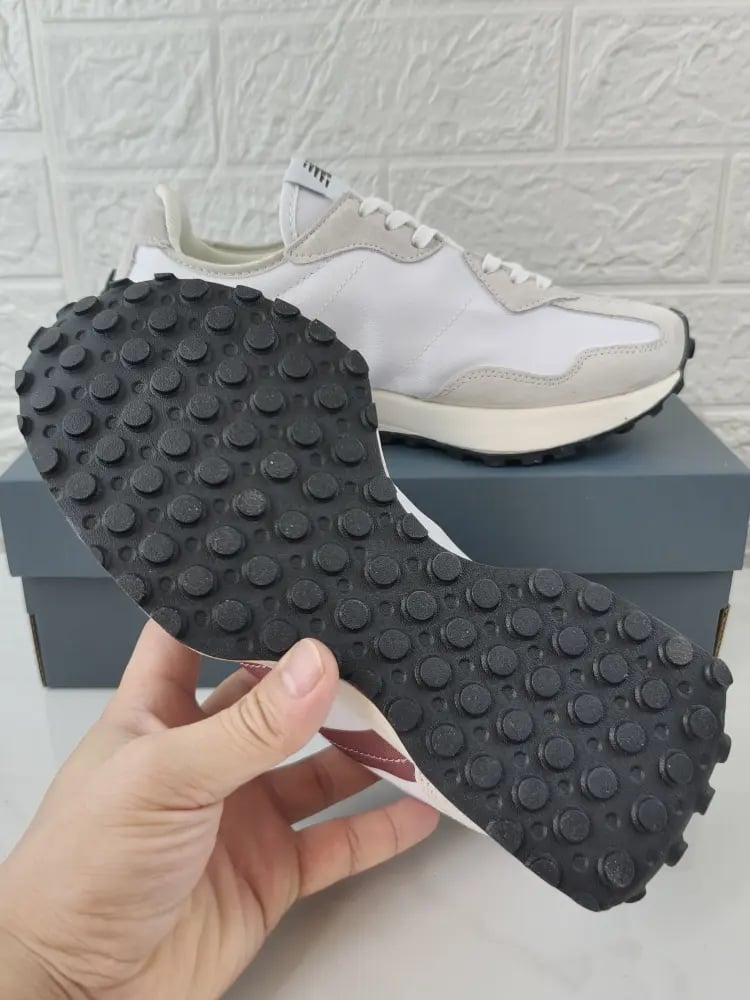 New Blalance 327