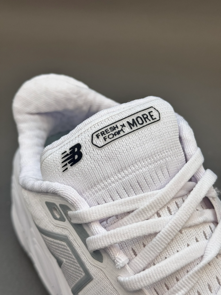 NB Fresh Foam X More v5