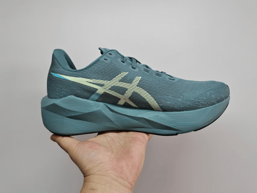 ِAsics Nova Blast 6