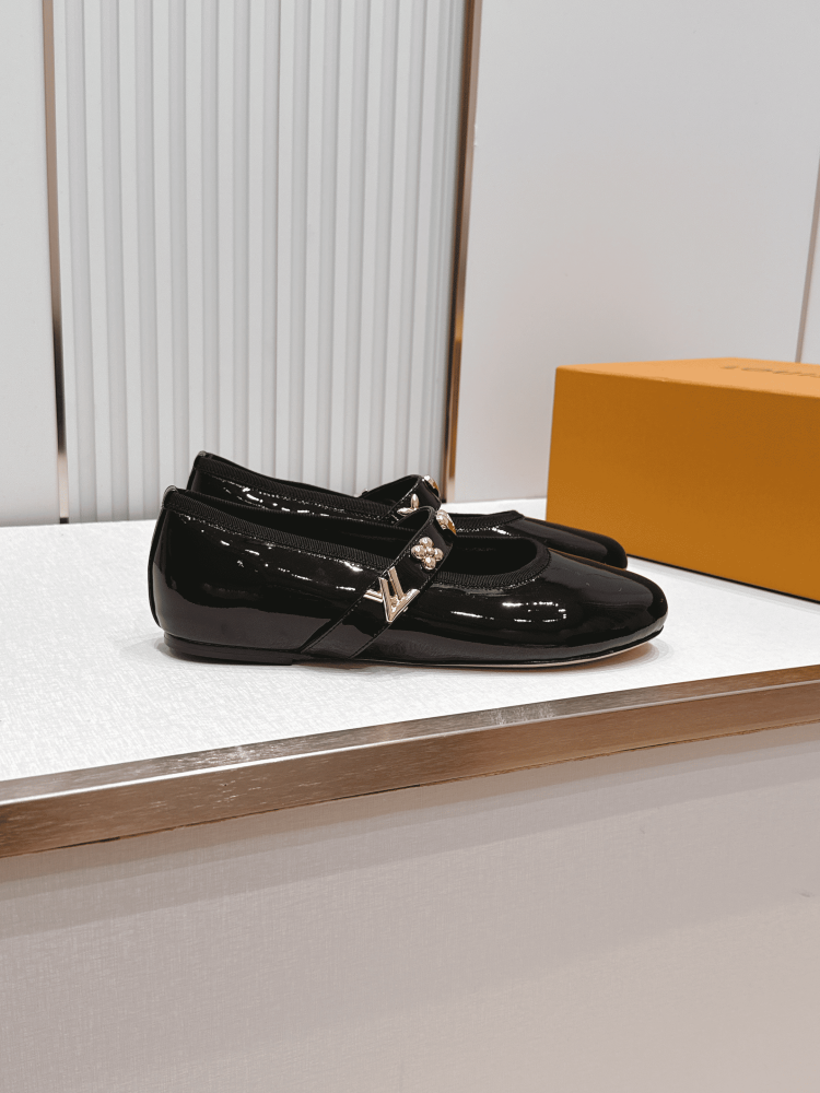 LV Women Ballet Shoes