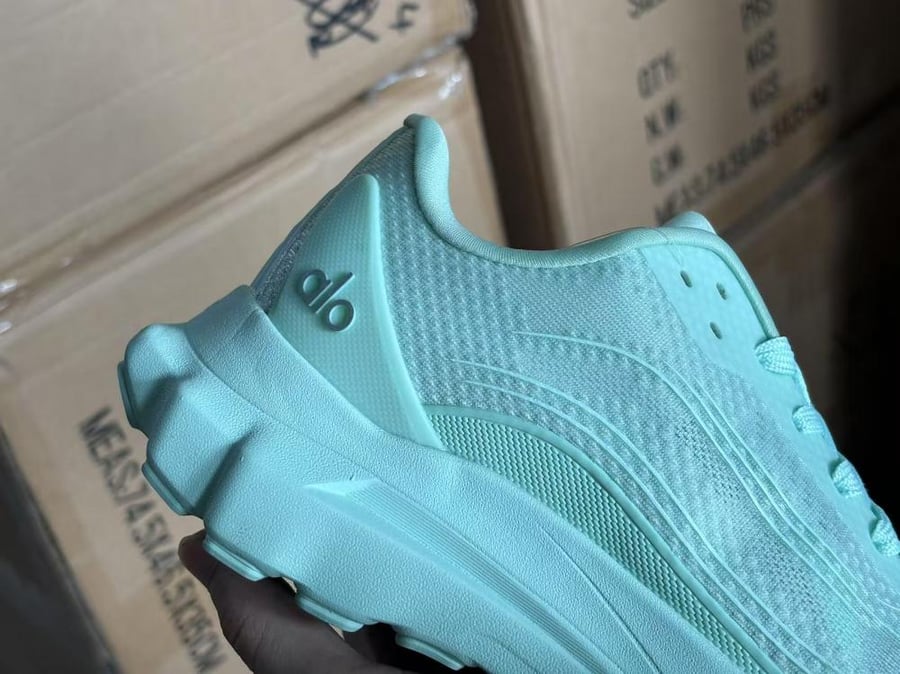 Alo Runner Sneaker - Sizes 36-45