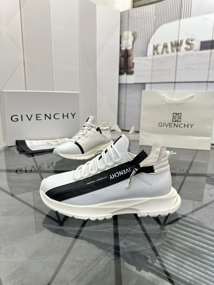 Givenchy Sneakers