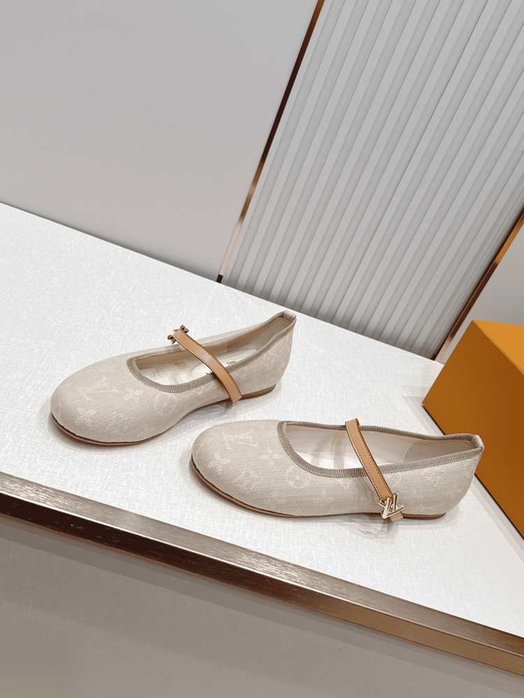 LV Women Ballet Shoes