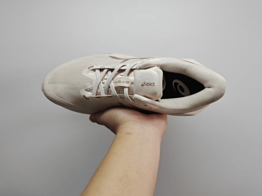 ِAsics Nova Blast 6