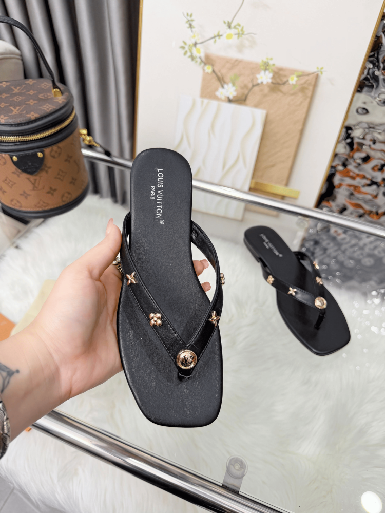 LV Women Slipper