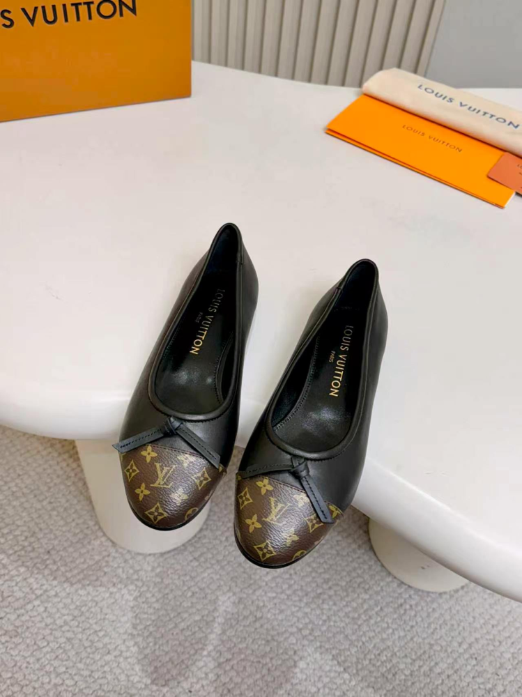 LV Women Ballet Shoes