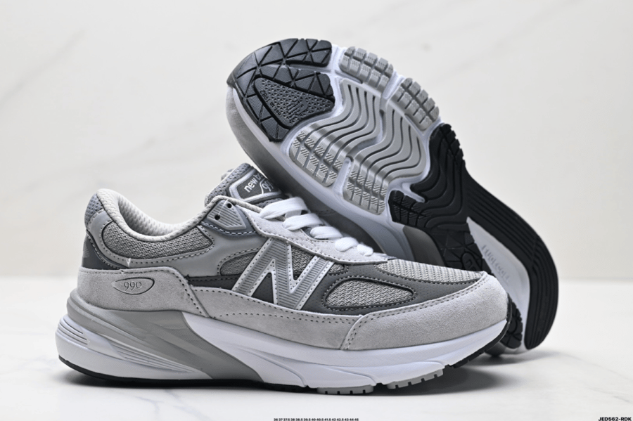 New Balance 990