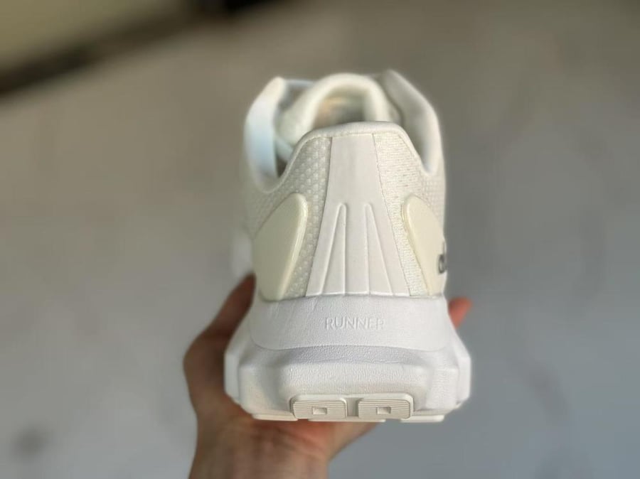 Alo Runner Sneaker - Sizes 36-45