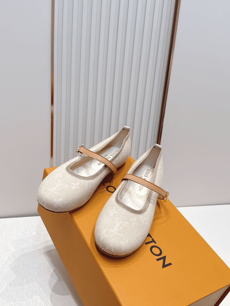 LV Women Ballet Shoes