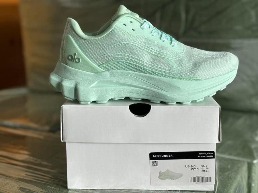 Alo Runner Sneaker - Sizes 36-45