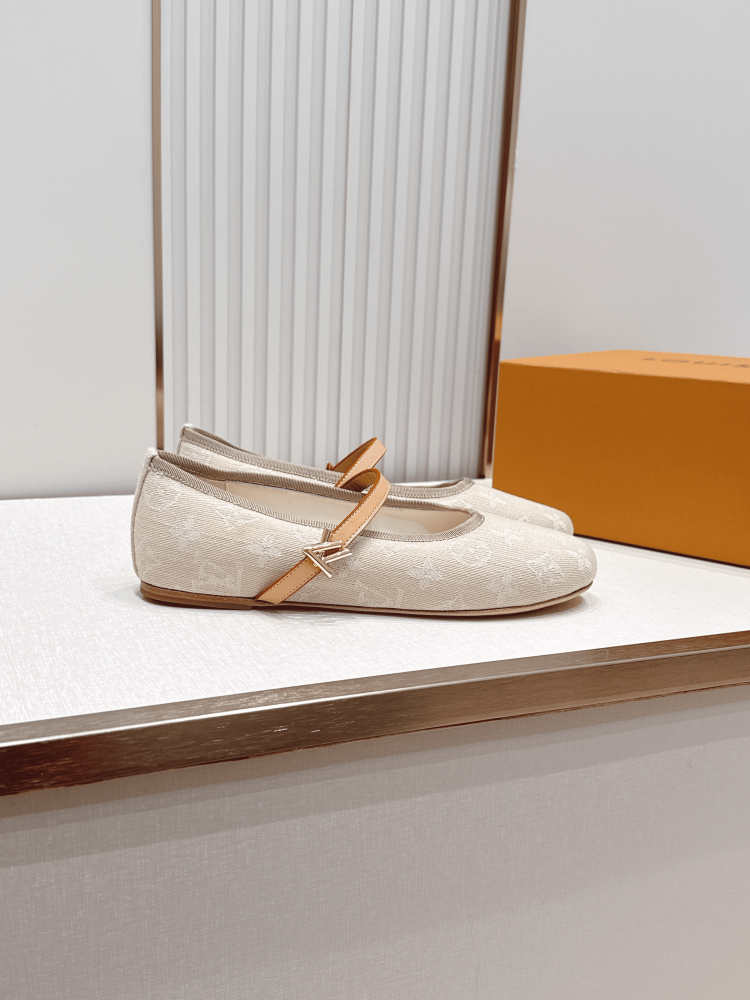 LV Women Ballet Shoes