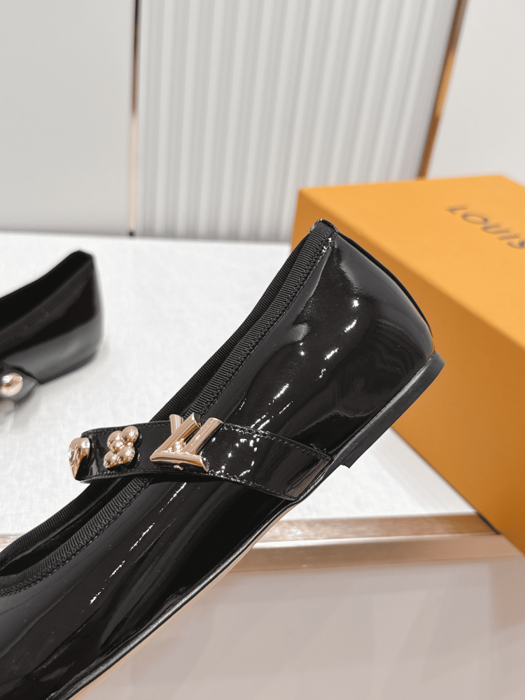 LV Women Ballet Shoes