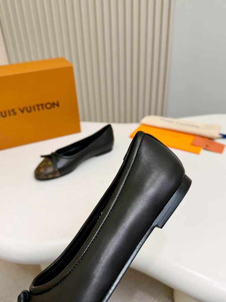 LV Women Ballet Shoes