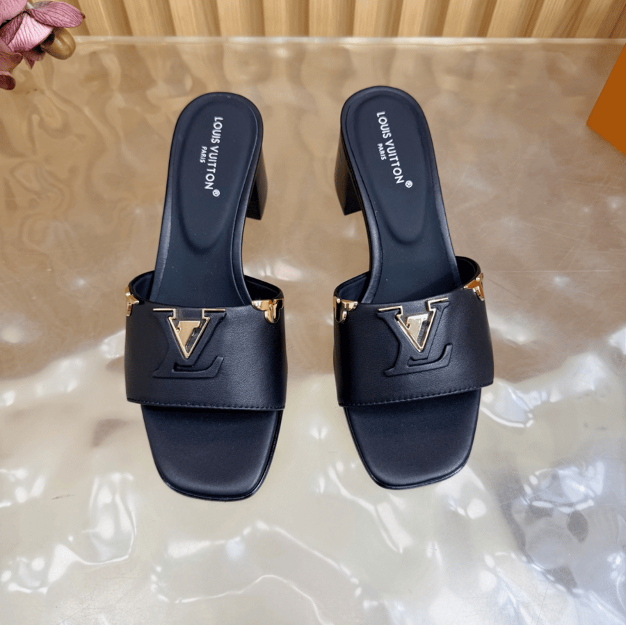 LV Women S;ipper
