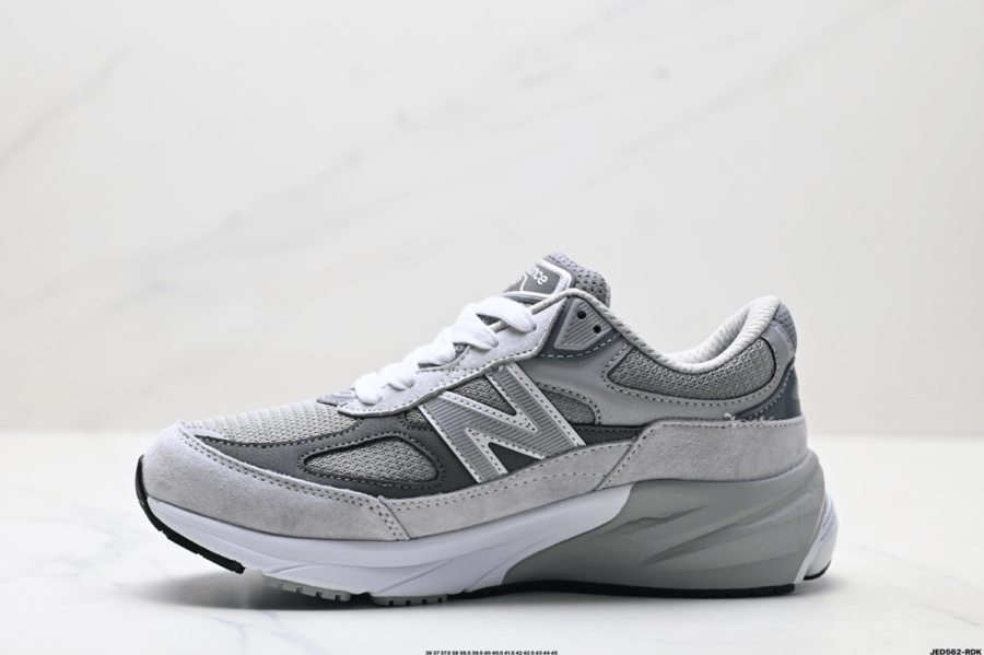 New Balance 990