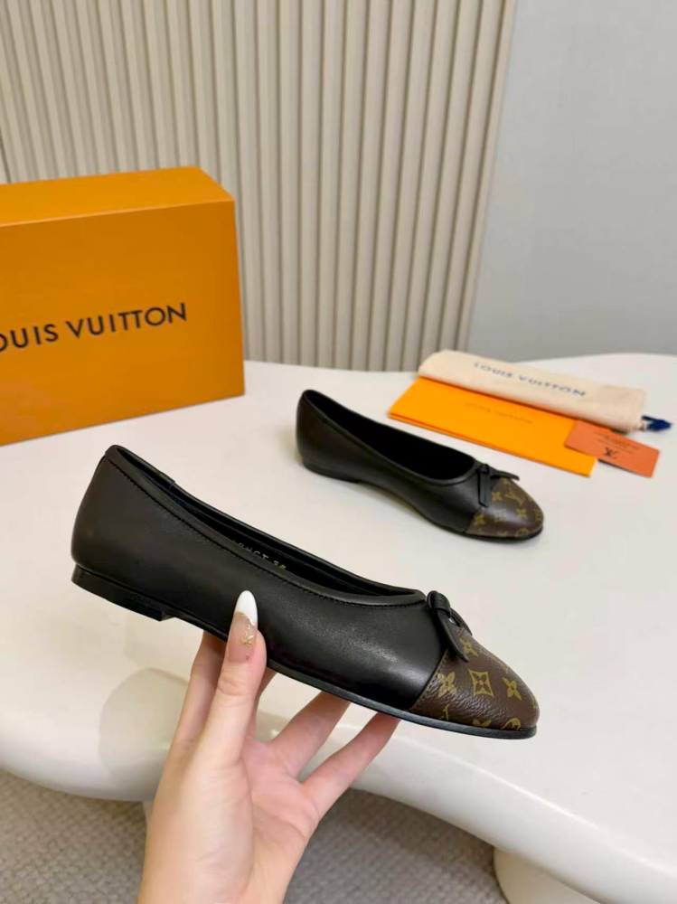 LV Women Ballet Shoes