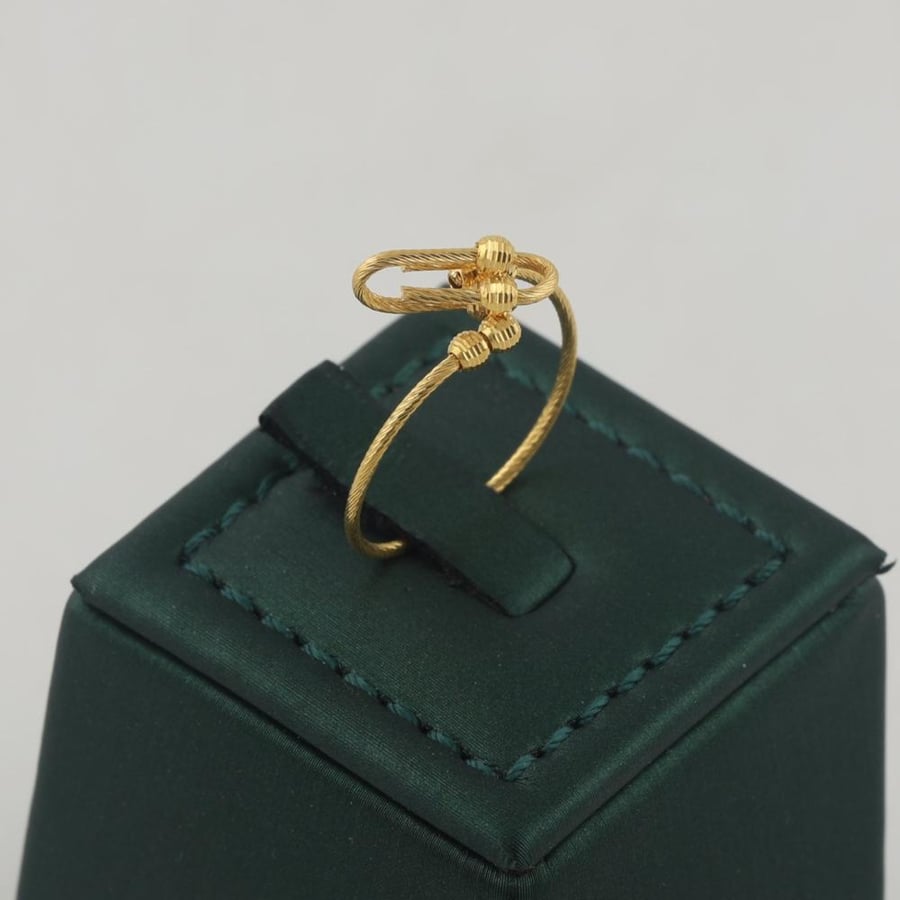 Gold set with a ring design with laser ball edges - 21 karat