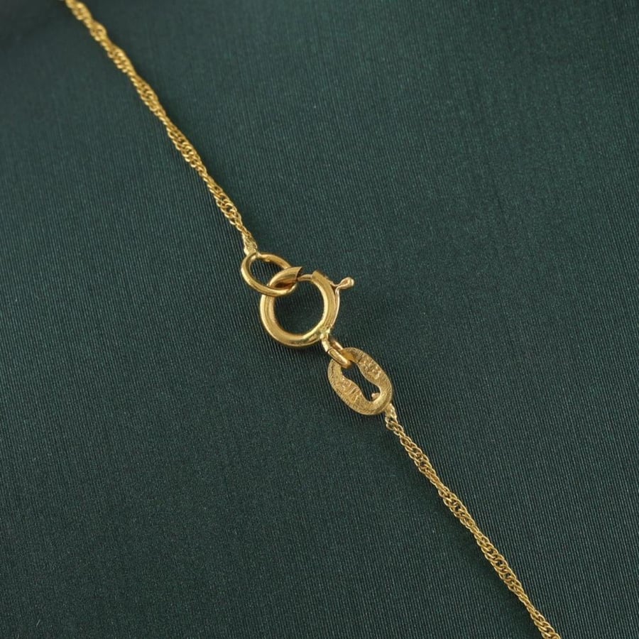 Soft gold necklace with leaf-shaped pendant - 21 karat