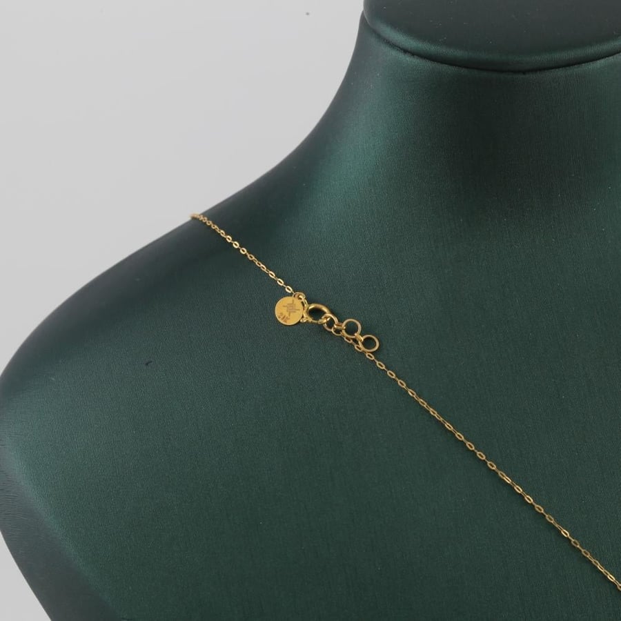 Gold necklace with gold balls in maroon color - 21 karat