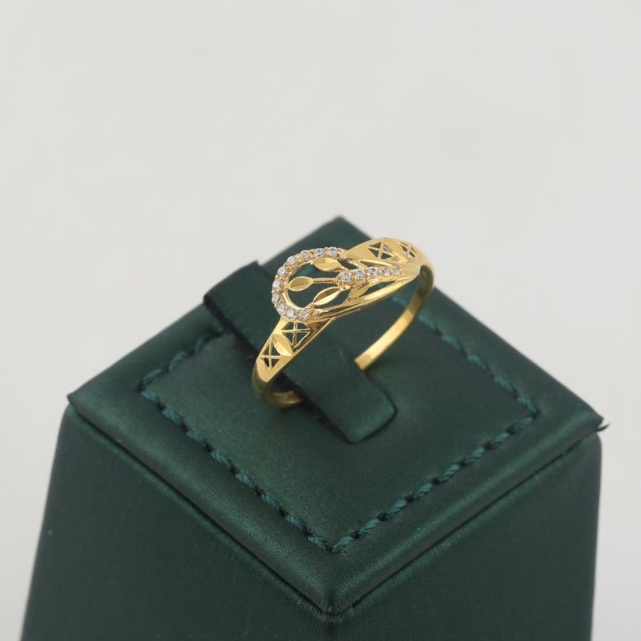 Gold ring, teardrop, leaf, plant, shiny - 21 karat