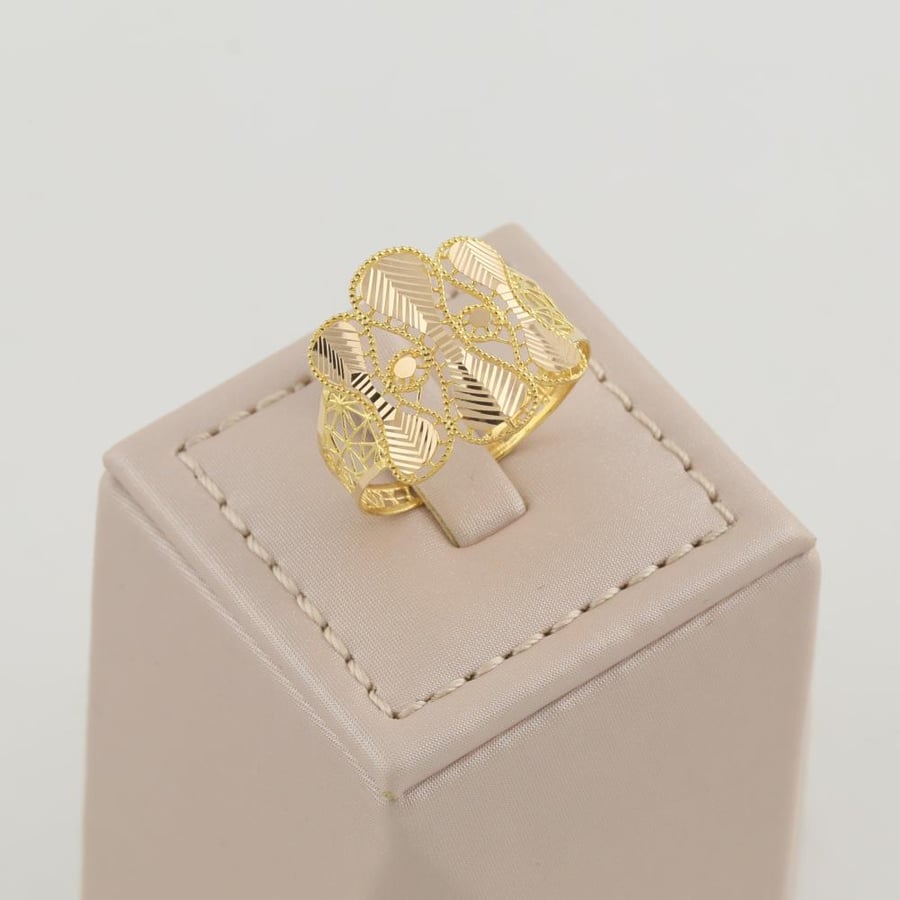 Gold ring with an hourglass traditional design - 21 karat