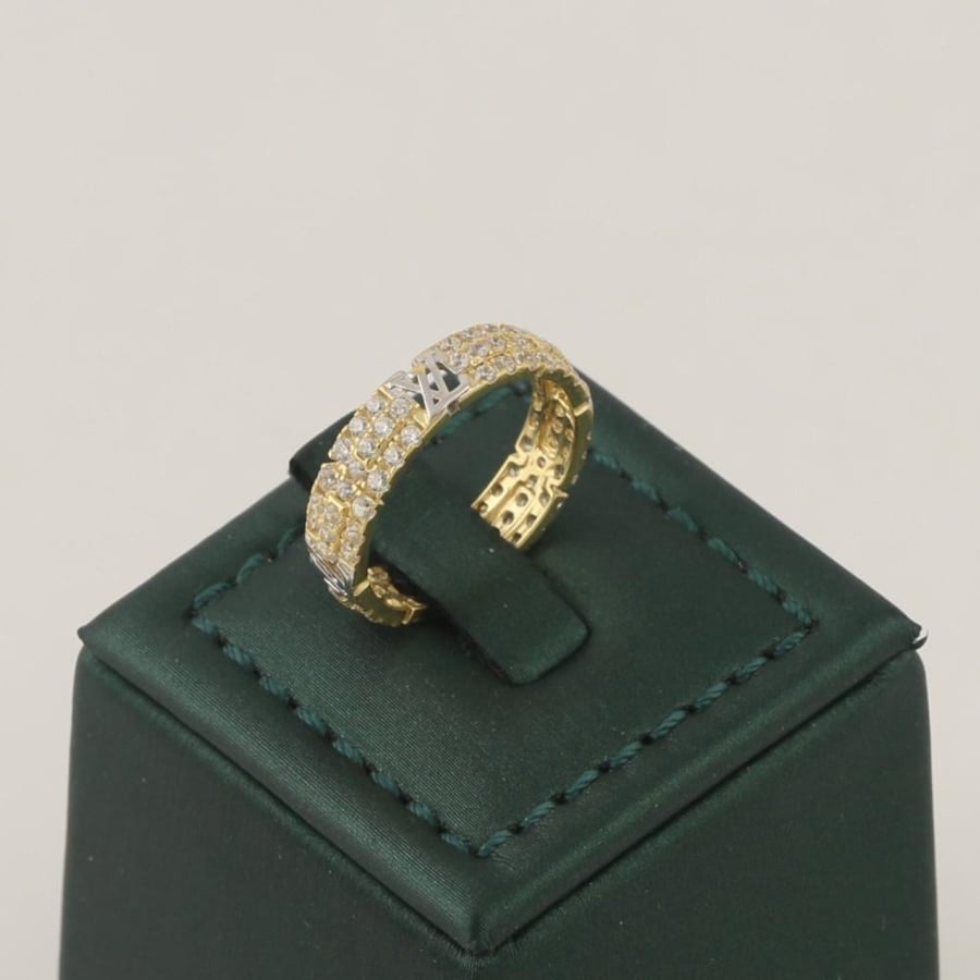 خاتم ذهب لماع مع حرفي LV - عيار 18