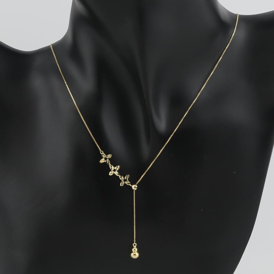 عقد ذهب عيار 18