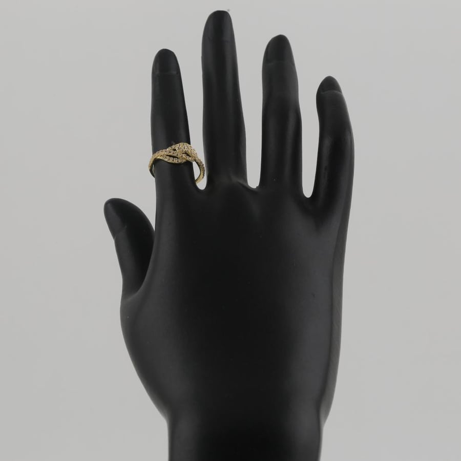 Gold ring with intertwined distinctive shiny lines - 18 karat
