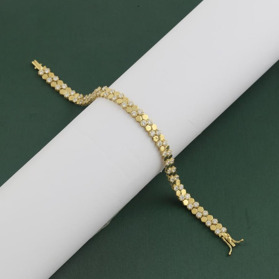 Six-sided shiny gold bracelet - 18 karat