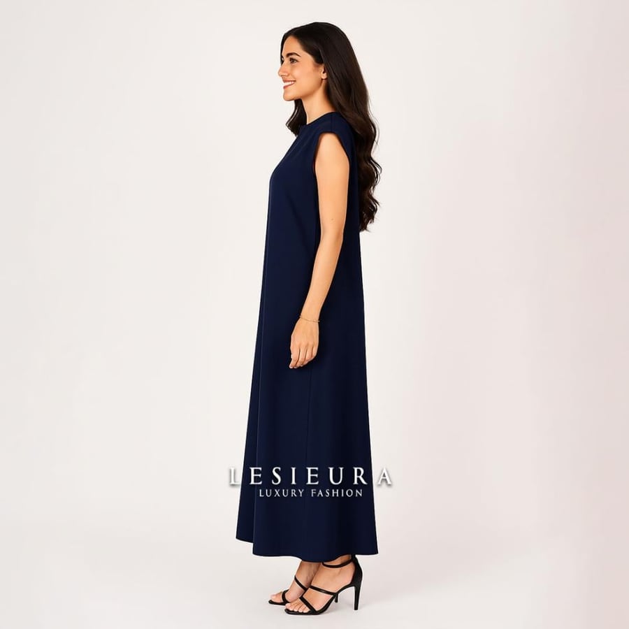 Eлифa dark blue dress under the abaya