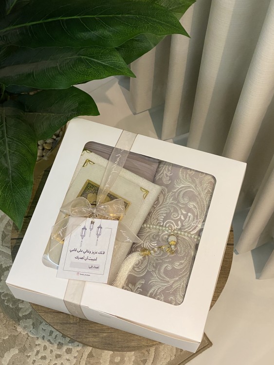 هدية نسائية