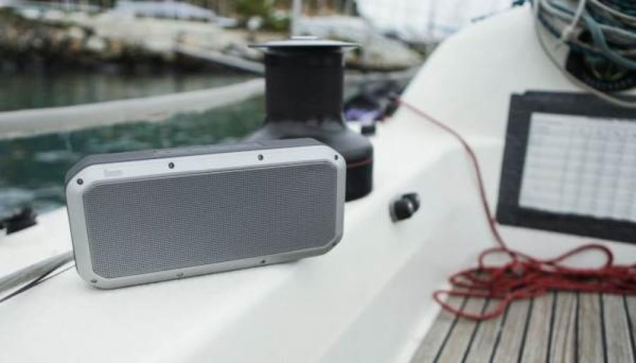 Bluetooth party speaker in silver color from Devoom