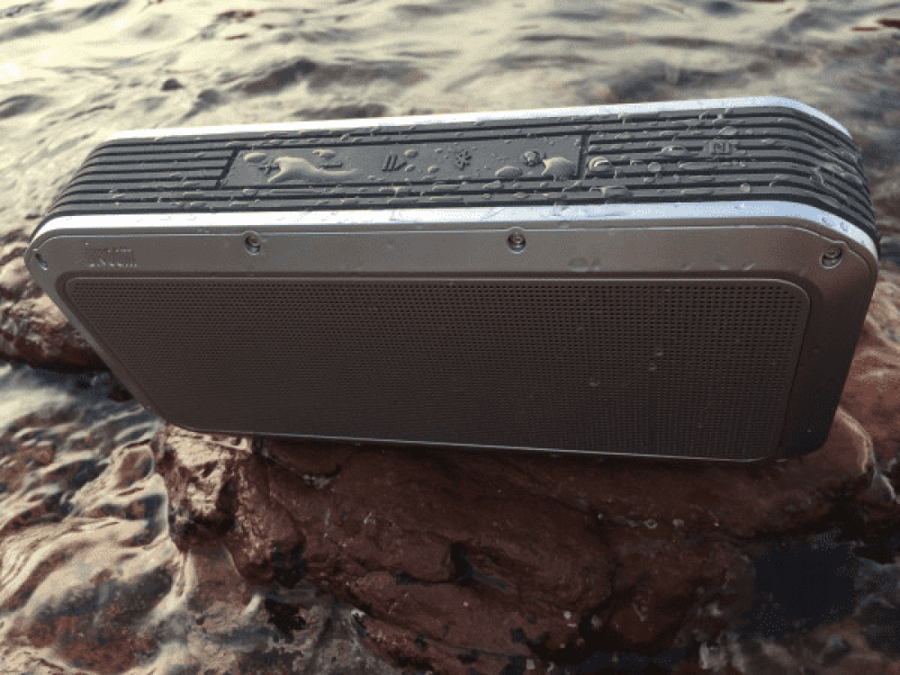Bluetooth party speaker in silver color from Devoom