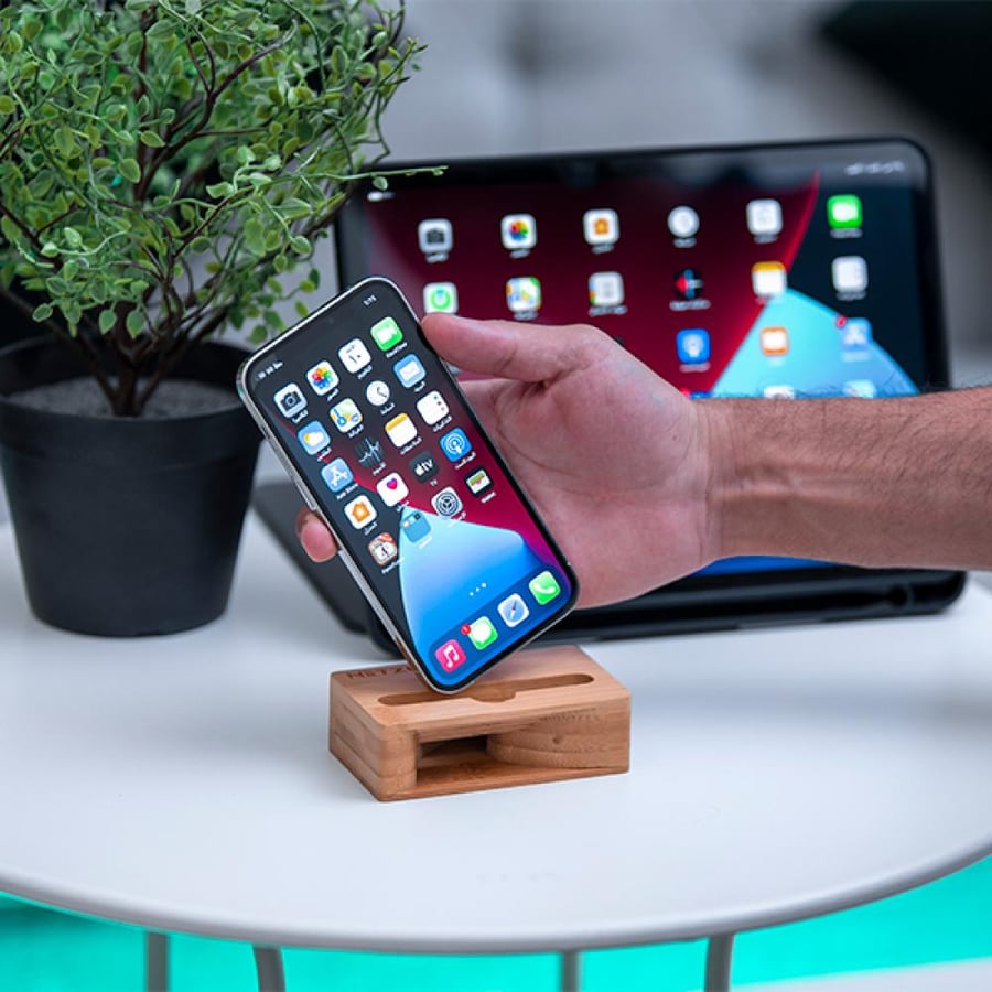 Wooden mobile stand from Nitezi