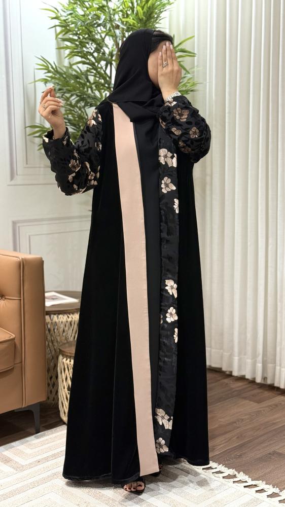 عباية زهرة مخمل بإطلالة كاملة مع طرحة