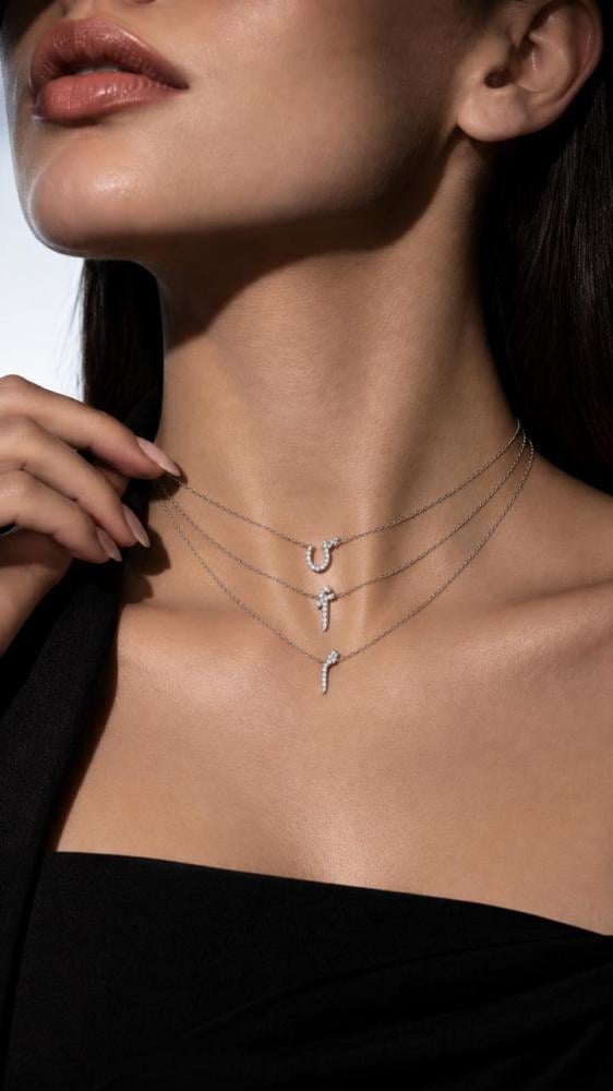 سلاسل حروف عربية