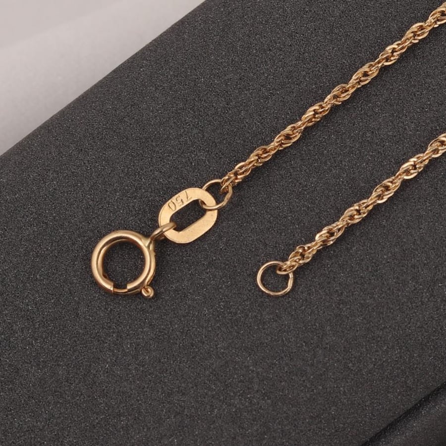 اسوارة ذهب مبروم عيار 18