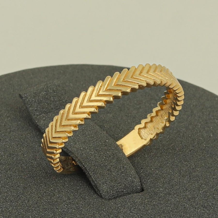 خاتم ذهب ظهر الحية بالذهب الخالص من مجموعة نواعم العماري