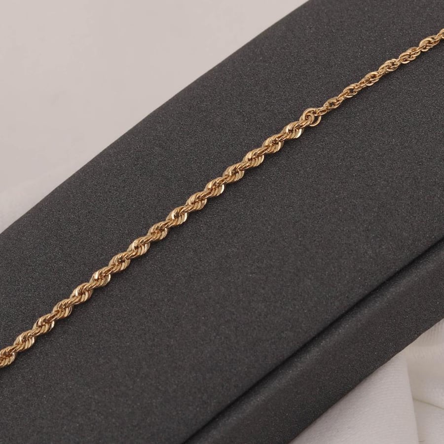 اسوارة ذهب مبروم عيار 18