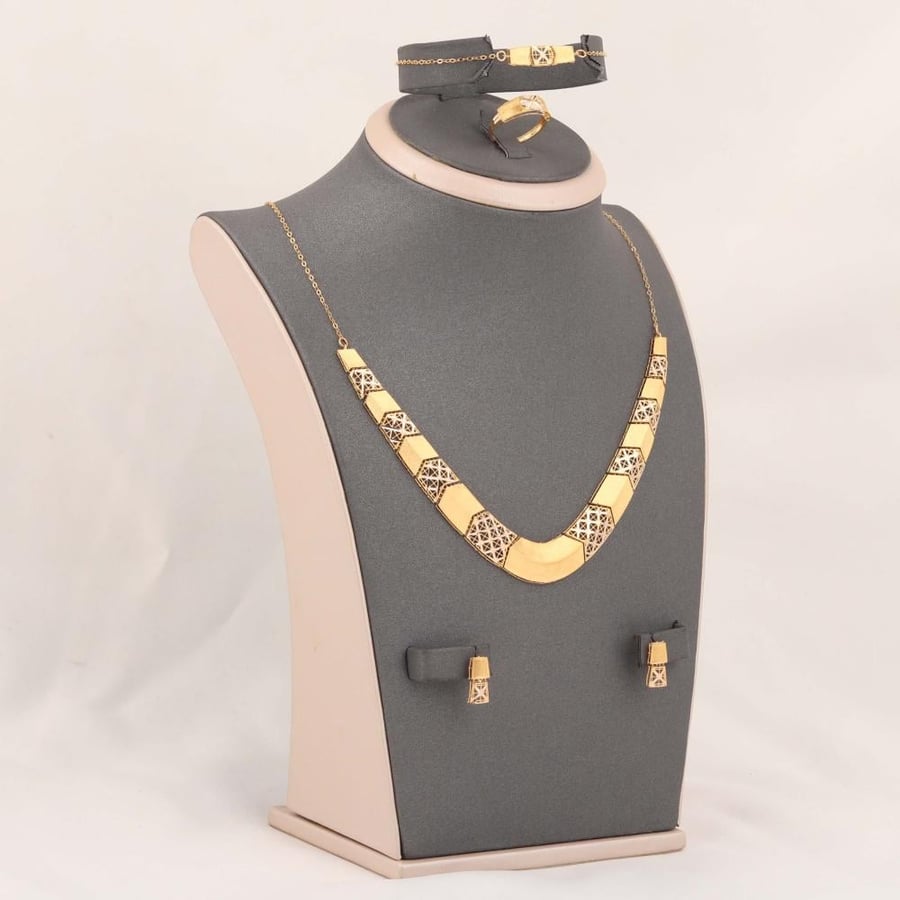 طقم ذهب متدرج شكل V