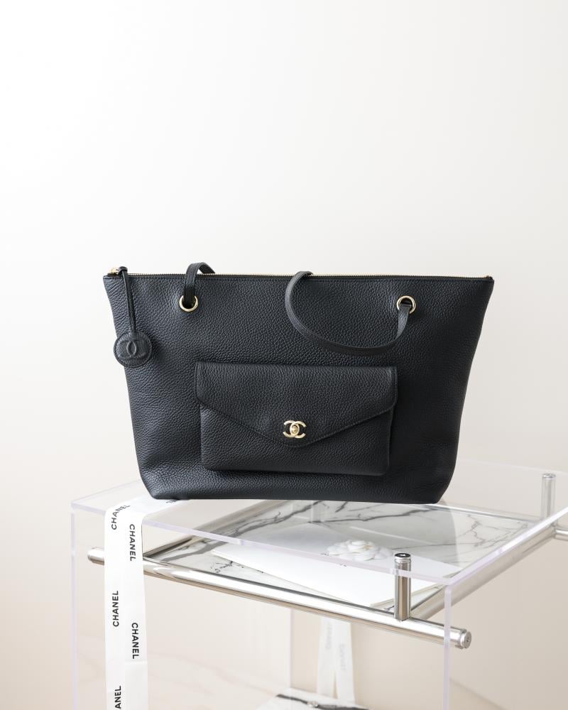 Chanel grained calfskin pocket tote bag