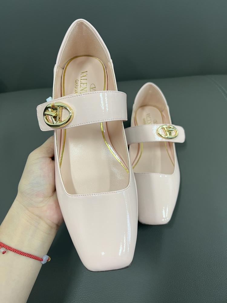 Valentino Garavani VLogo Signature Leather Mary Jane Flats