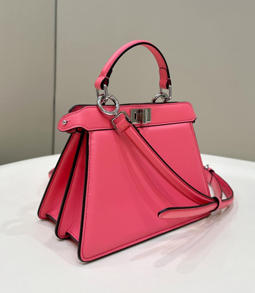 Fendi Peekaboo ISeeU Petite bag / حقيبة فندي بيكابو ايسي يو صغيرة 20 سم