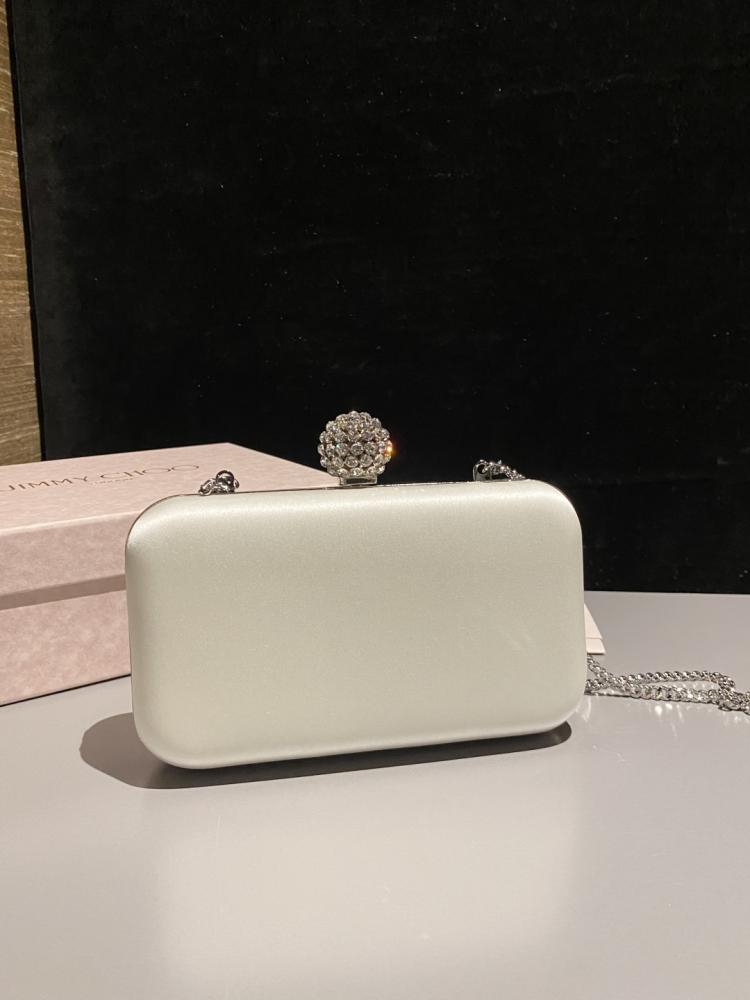 Jimmy Choo Cloud Crystal Clutch / حقيبة يد جيمي تشو كلاود كريستال