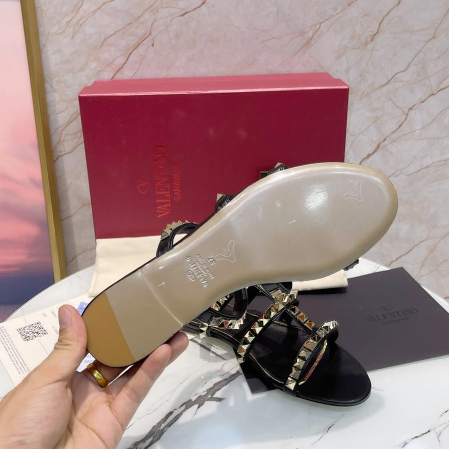 Valentino Garavani Rockstud Slide Sandals