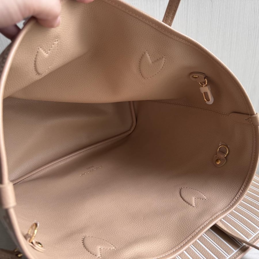 Louis Vuitton Neverfull Inside Out MM / حقيبة لويس فويتون نيفر فول إنسايد آوت MM